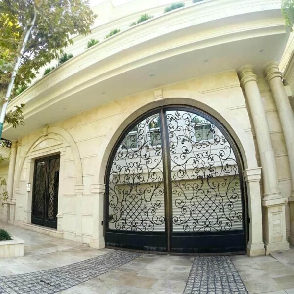 درب حیاط فرفورژه لوکس در ساری