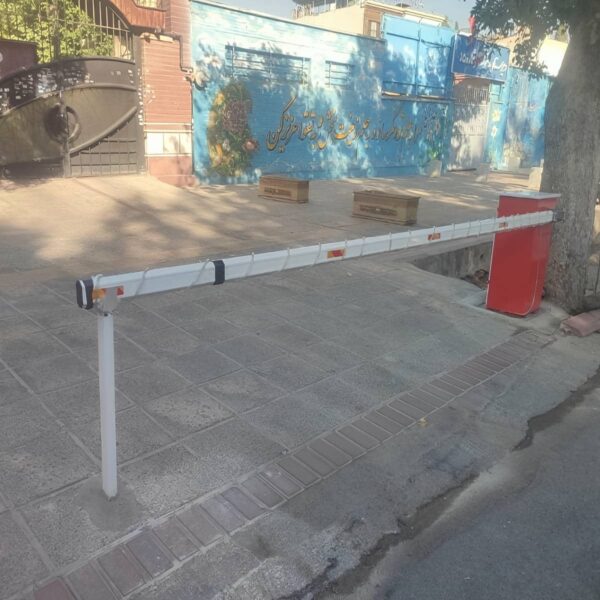 راهبند پارکینگ ساری با نصب تخصصی در ورودی ساختمان