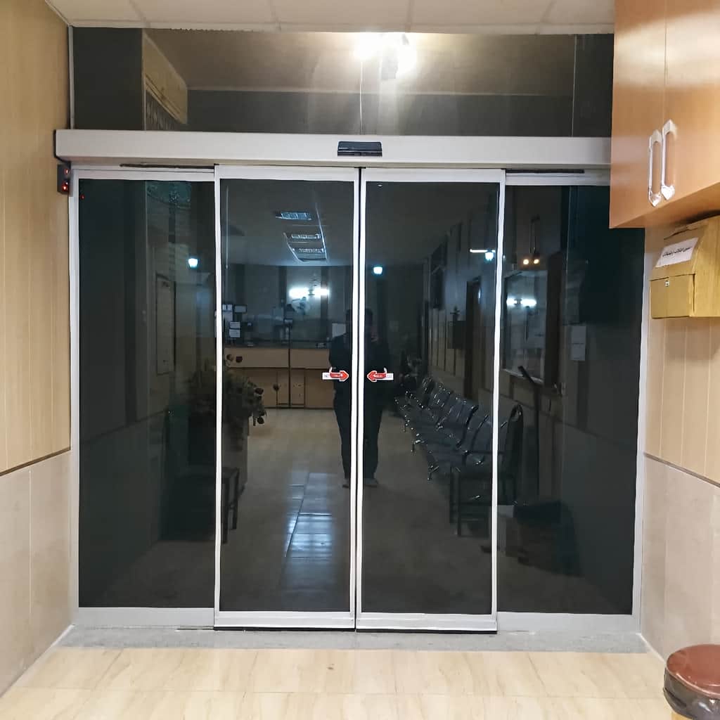 خدمات نصب اپراتور درب شیشه ای در ساری