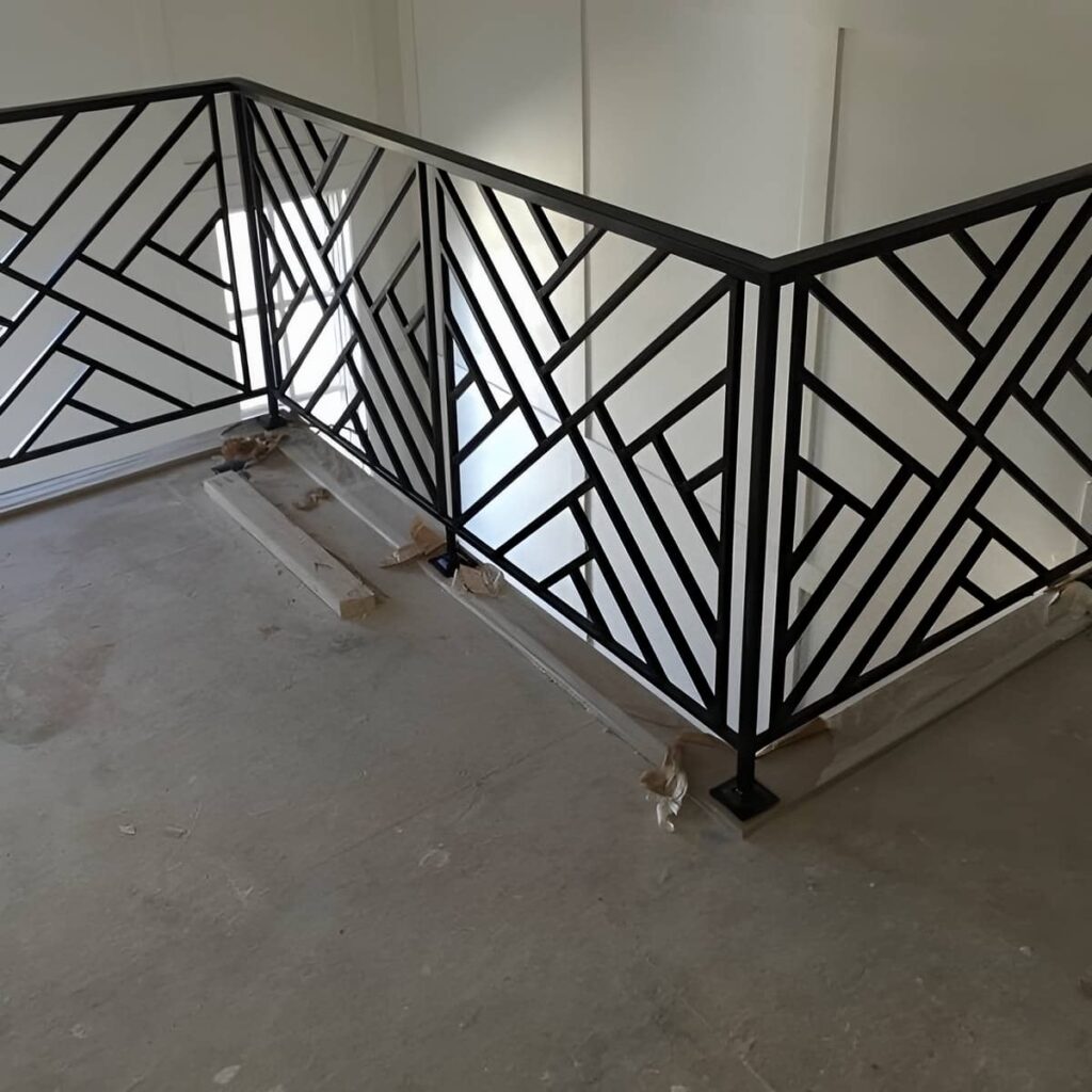 ساخت نرده سی ان سی با طرح هندسی در ساری