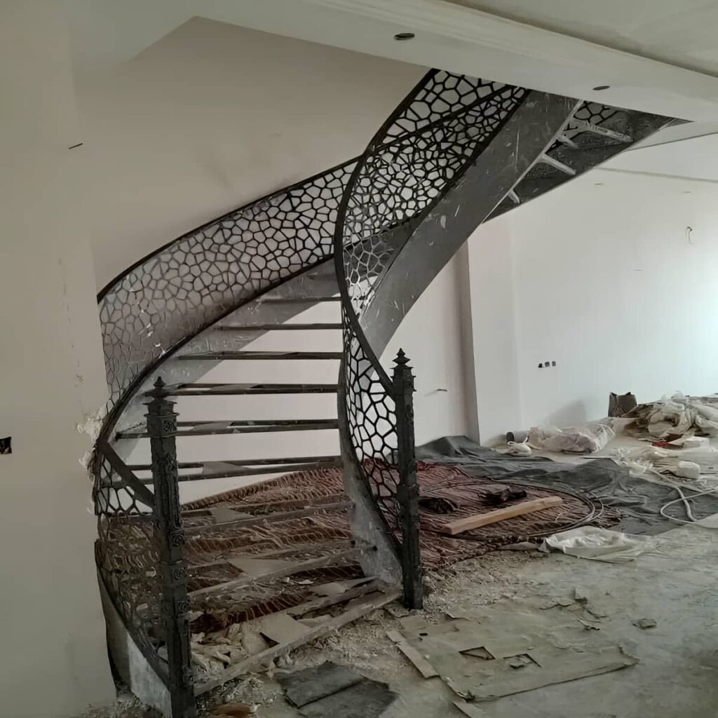 نصب حفاظ سی ان سی پنجره در ساری