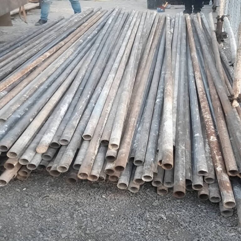 داربست تجاری برای تابلو و نورپردازی مغازه و پاساژ در ساری