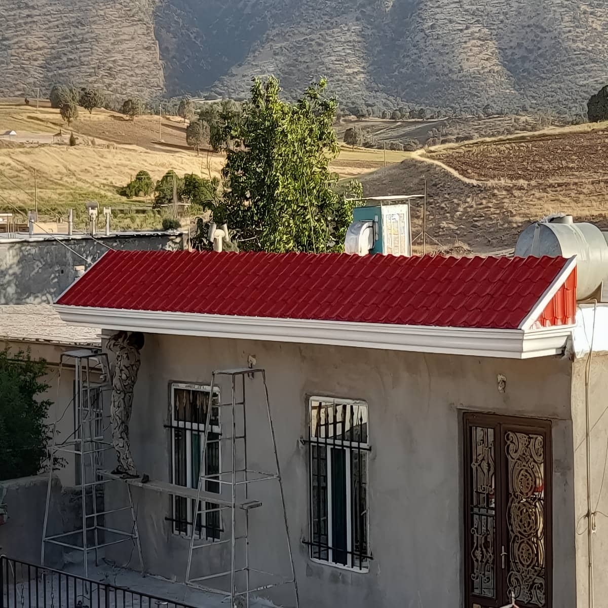آردواز ضد آب مقاوم ساری با هم پوشانی دقیق