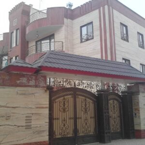 آردواز سردرب حیاط ساری با طراحی کلاسیک