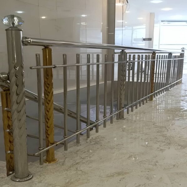 نرده استیل تراس ساری با سطح ضد زنگ براق