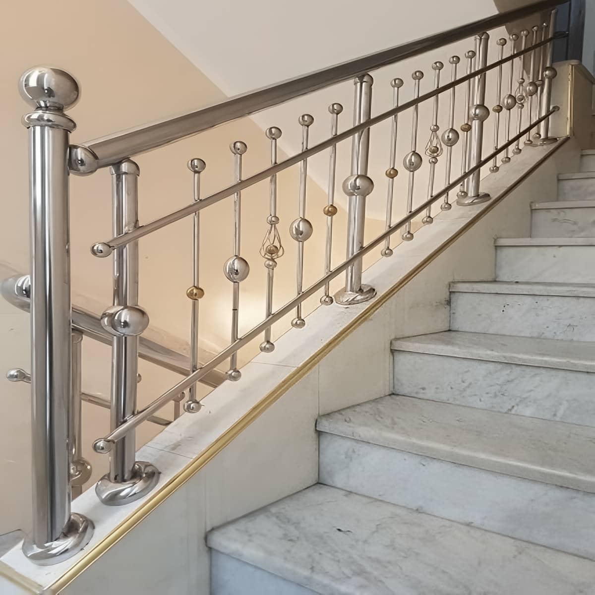 نرده استیل راه پله دوبلکس ساری با پرداخت سطح مات