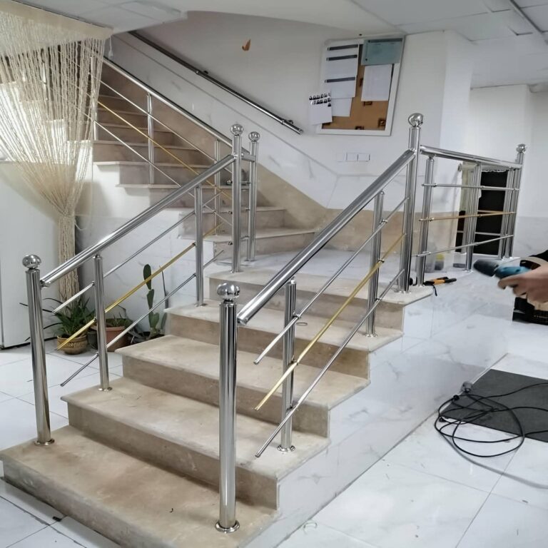 نرده استیل پروژه‌ای با طراحی سفارشی در ساری
