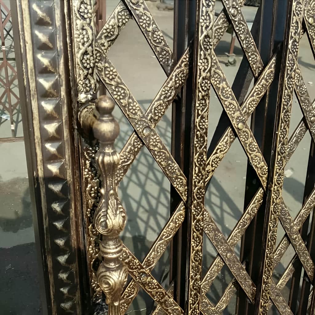 اجرای حفاظ آکاردئونی پنج گل دوبل با ریل روان در ساری
