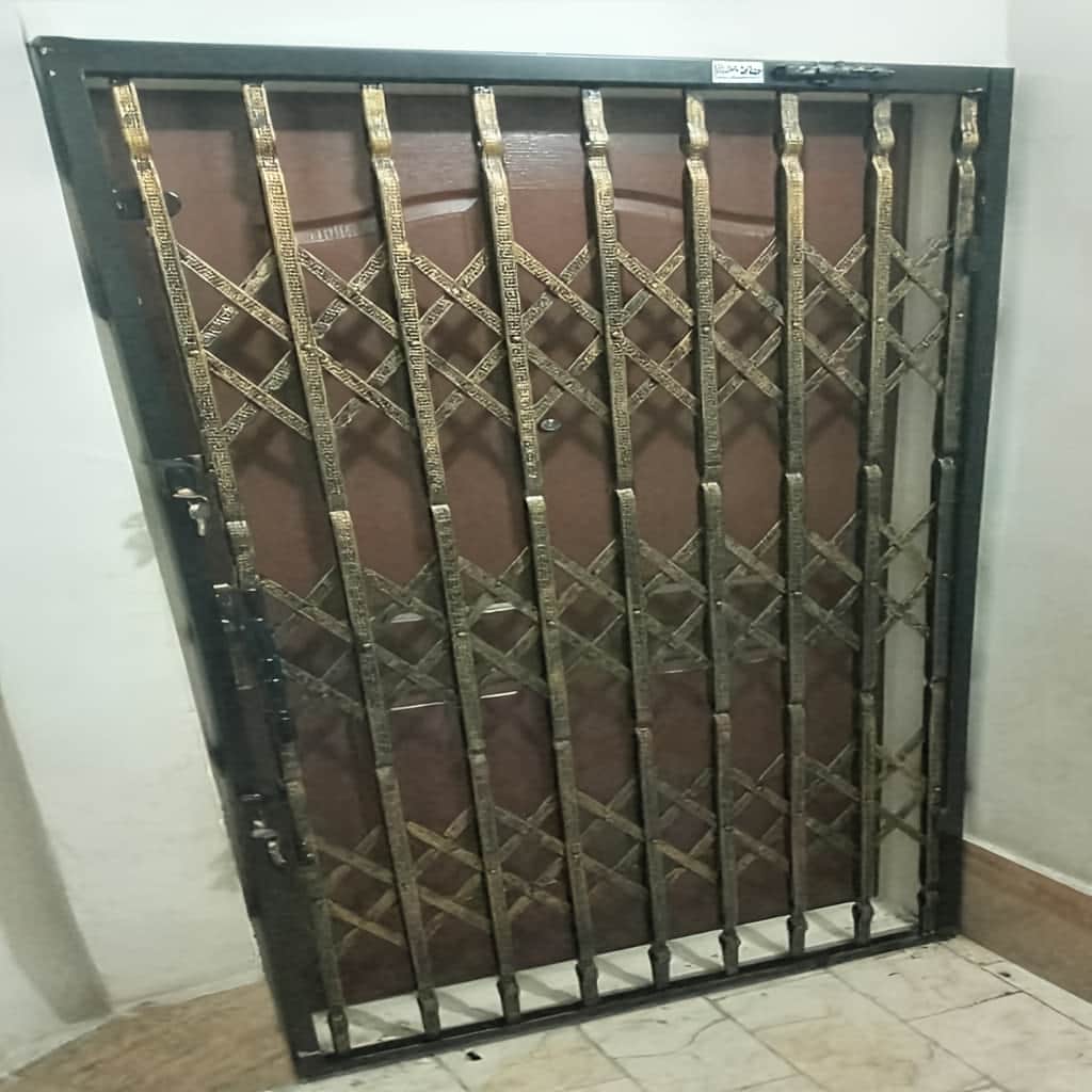 قیمت درب آکاردئونی سه گل تسمه بر اساس مشخصات سفارش در ساری