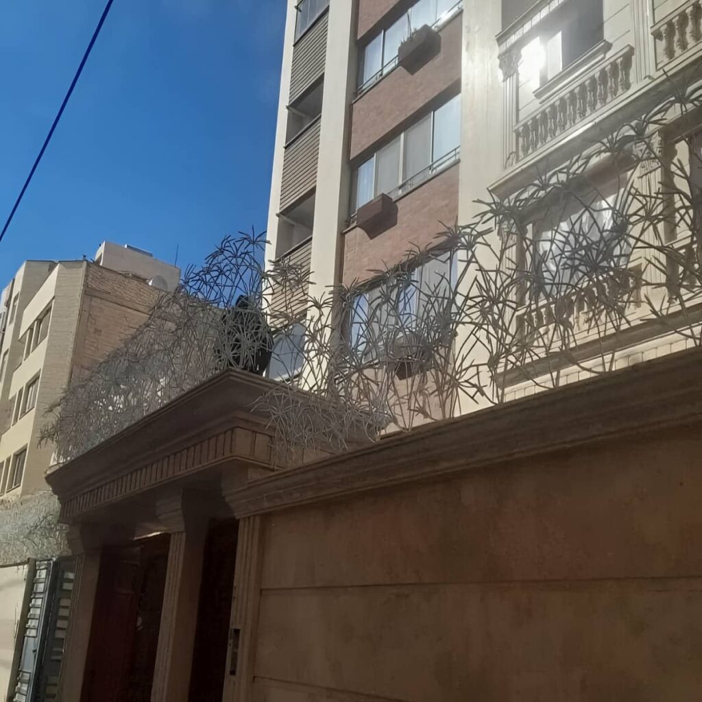 سفارش حفاظ بوتهای رنگ کوره ای در ساری سفارش حفاظ بوتهای رنگ کوره ای در ساری