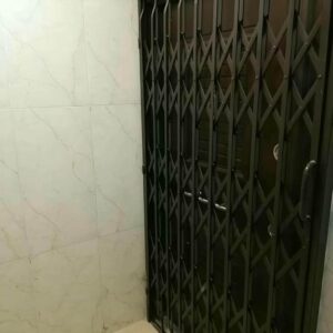 8 نمونه درب آکاردئونی تسمه پهن آهنی در ساری