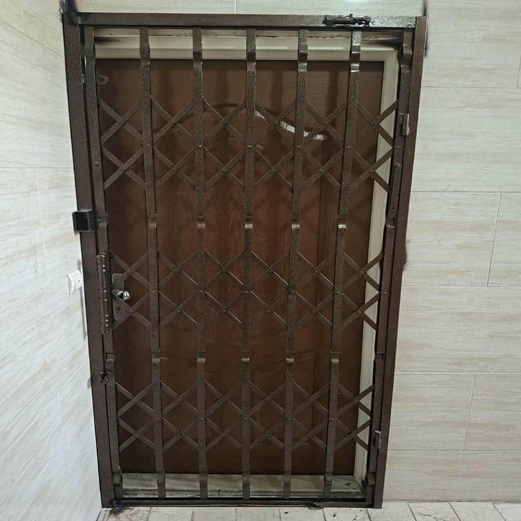 طرح گارد درب ورودی ضد دیلم برای آپارتمان در ساری