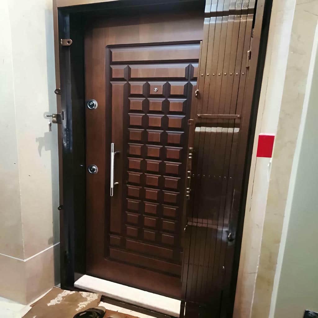 تولید حفاظ آکاردئونی سلطنتی گل دار برای ورودی منزل در ساری