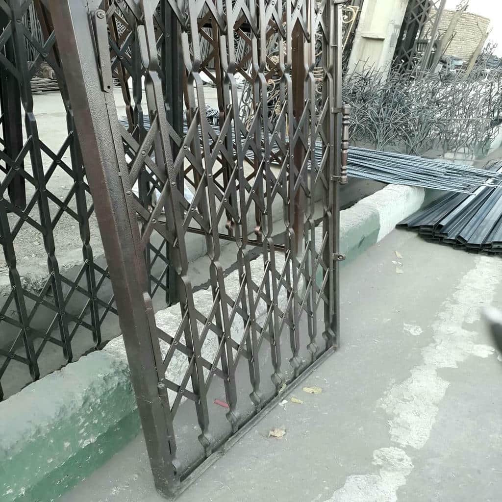 نمونه حفاظ آکاردئونی طرح دار لوزی برای ورودی در ساری