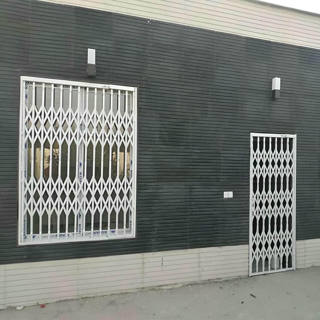 سفارش درب آکاردئونی طلایی سلطنتی با ابعاد دلخواه در ساری