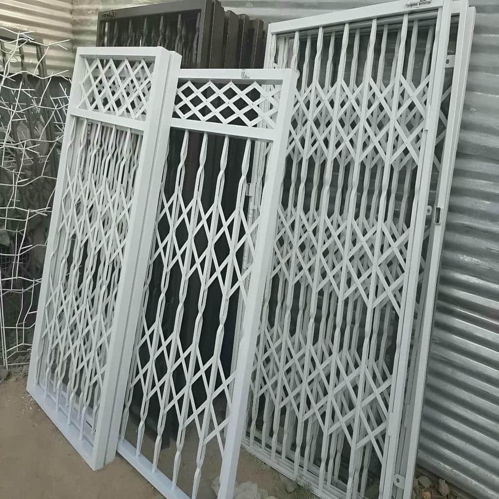 سفارش درب حفاظ فلزی ورودی واحد با ابعاد دلخواه در ساری سفارش درب حفاظ فلزی ورودی واحد با ابعاد دلخواه در ساری
