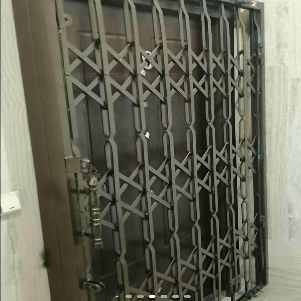 ساخت حفاظ آکاردئونی دو جداره ورودی با تسمه متناسب در ساری ساخت حفاظ آکاردئونی دو جداره ورودی با تسمه متناسب در ساری