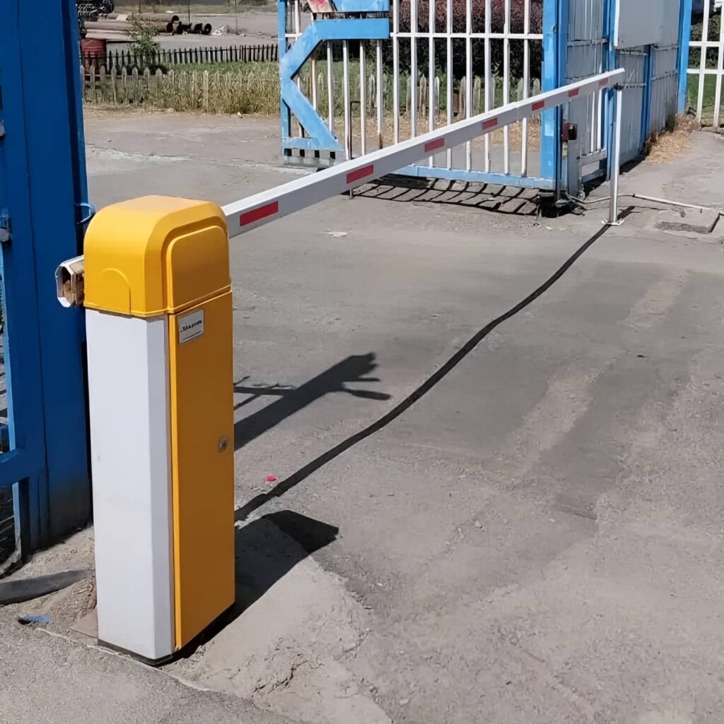 سفارش گیت کنترل تردد بازویی برای پارکینگ مجتمع در ساری