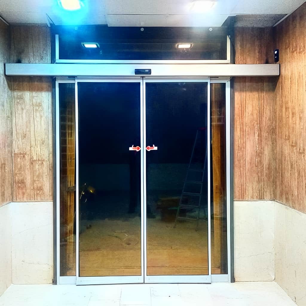 نصب سنسور درب اتوماتیک شیشه ای حرکتی در ساری نصب سنسور درب اتوماتیک شیشه ای حرکتی در ساری