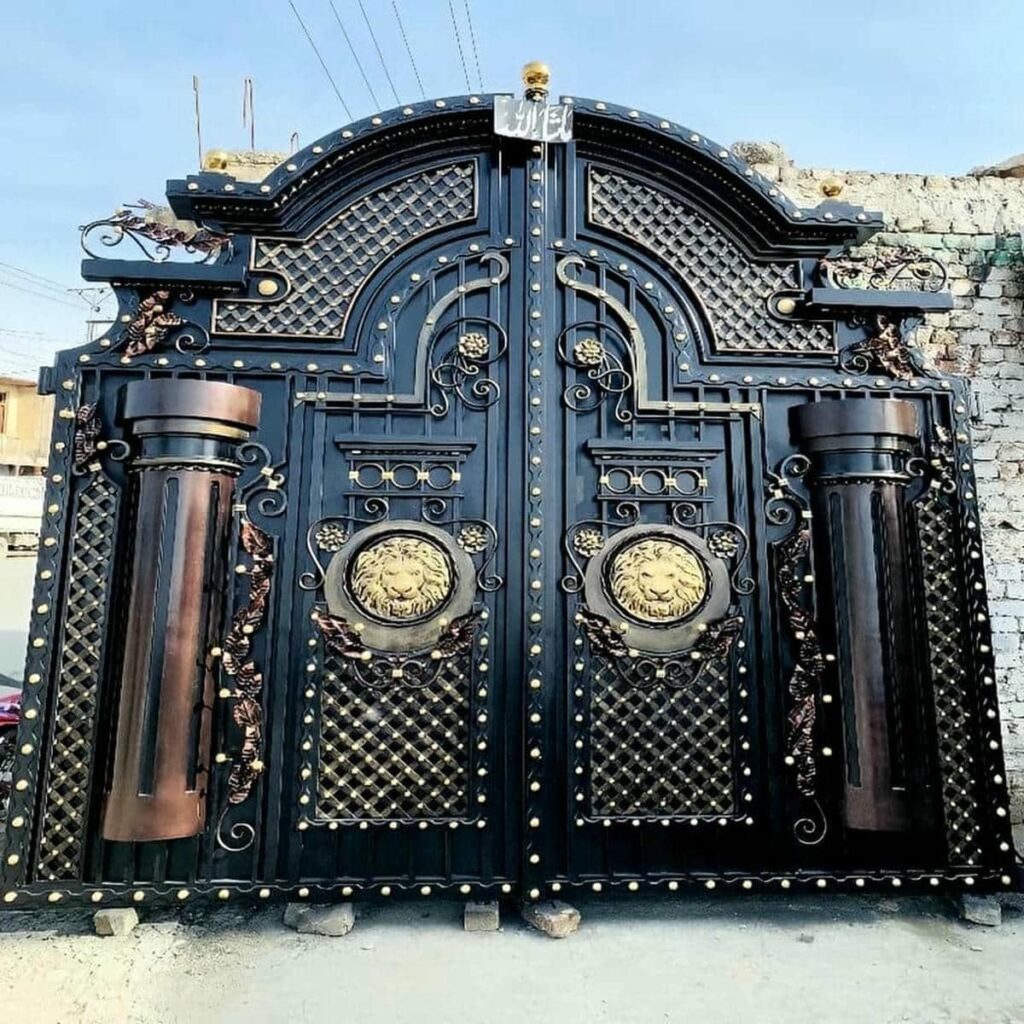 ساخت درب ویلایی مشکی طلایی ورودی لوکس در ساری با کلاف متناسب