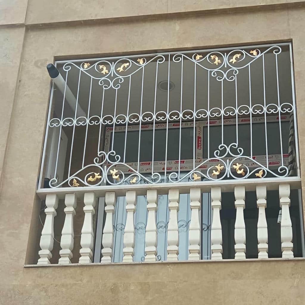 اجرای گارد پنجره آپارتمان طبقات پایین با طرح مینیمال در ساری