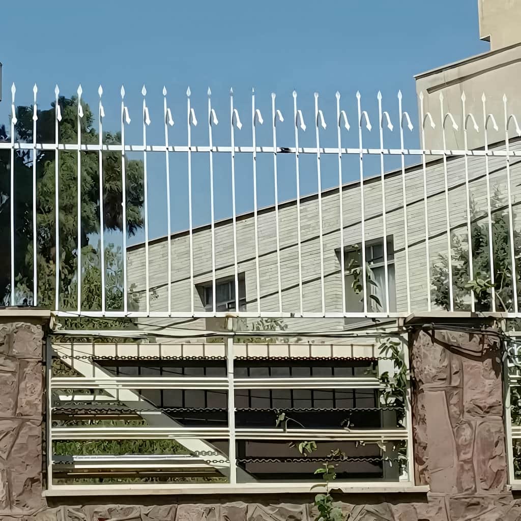 خرید حفاظ سرنیزه تک شاخه برای دیوار در ساری خرید حفاظ سرنیزه تک شاخه برای دیوار در ساری
