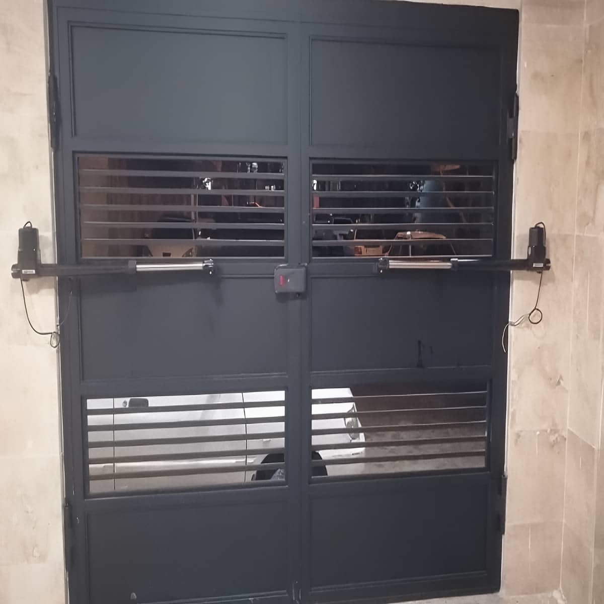 جک پارکینگی ریلی در ساری