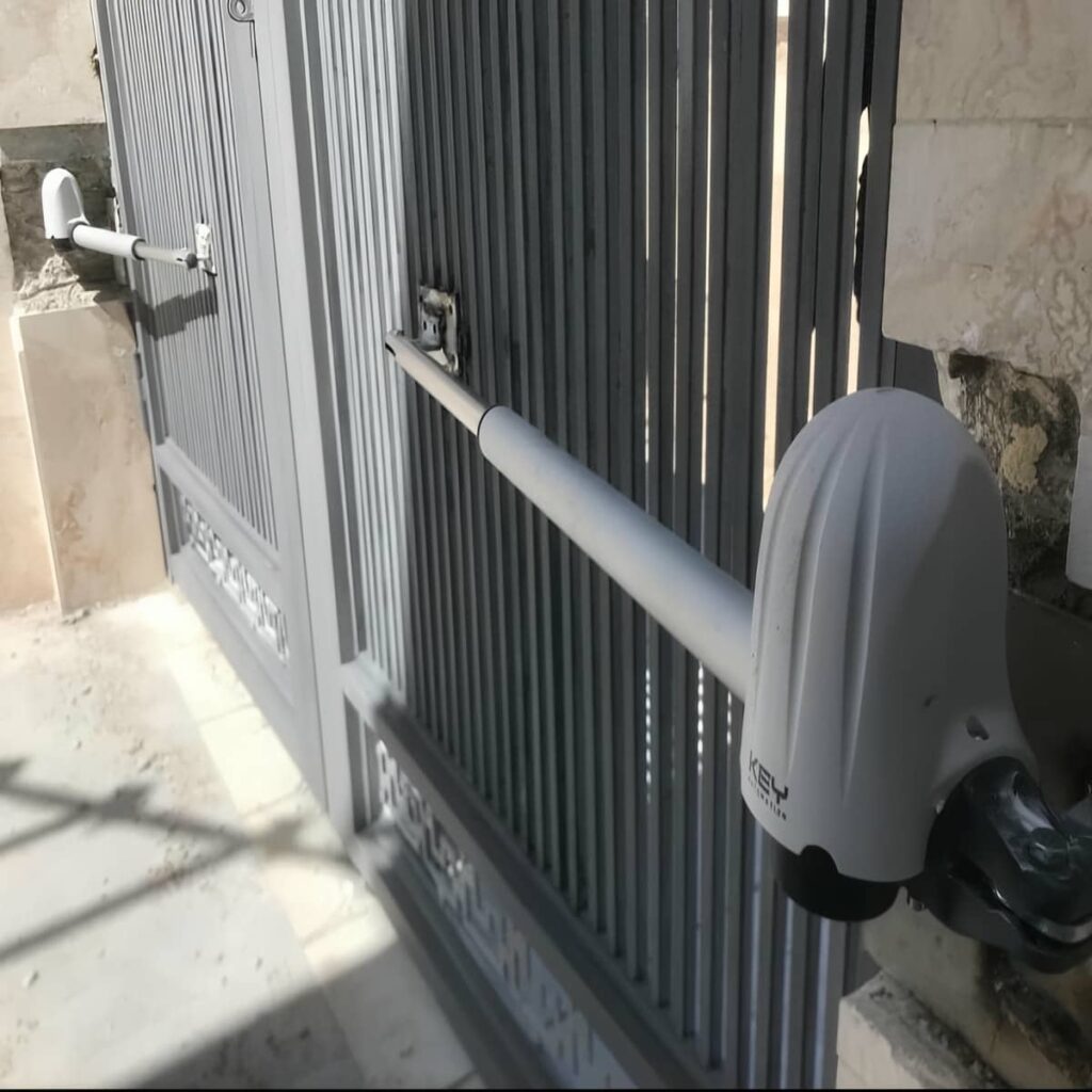 انتخاب جک برقی پارکینگ سنگین کورس بلند برای ساختمان در ساری