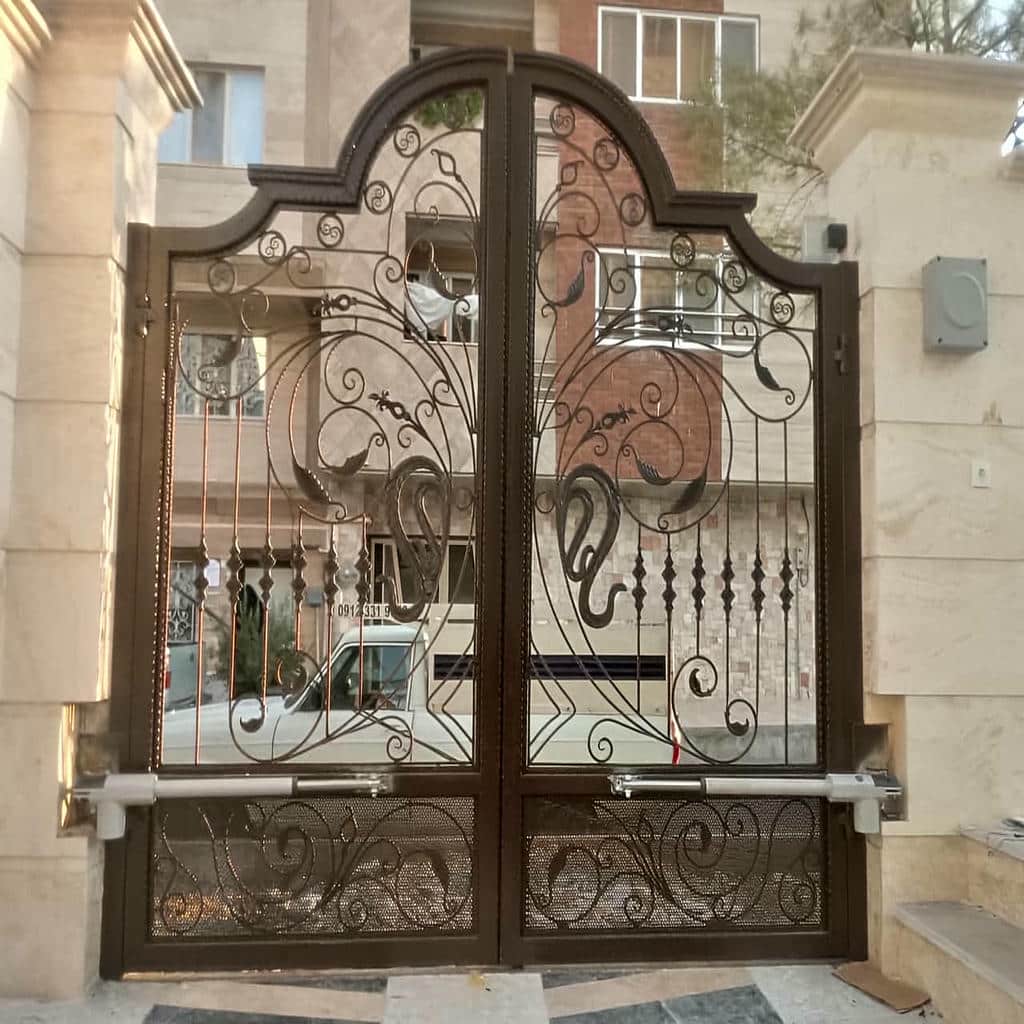 قیمت درب برقی حیاط لولایی با تجهیزات مناسب در ساری
