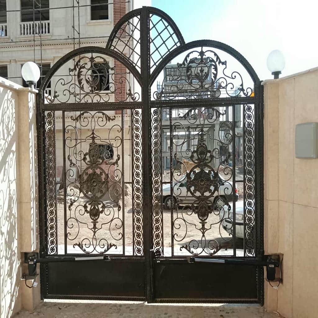 بررسی موتور و گیربکس جک درب نفررو تک لنگه در ساری