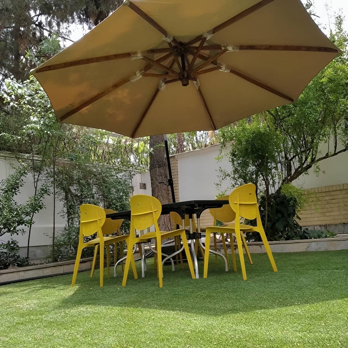 سایبان برقی برای رستوران‌ها در ساری