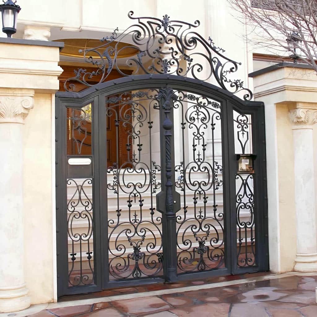 اجرای درب پنل مشبک مدرن با حریم دید مناسب در ساری