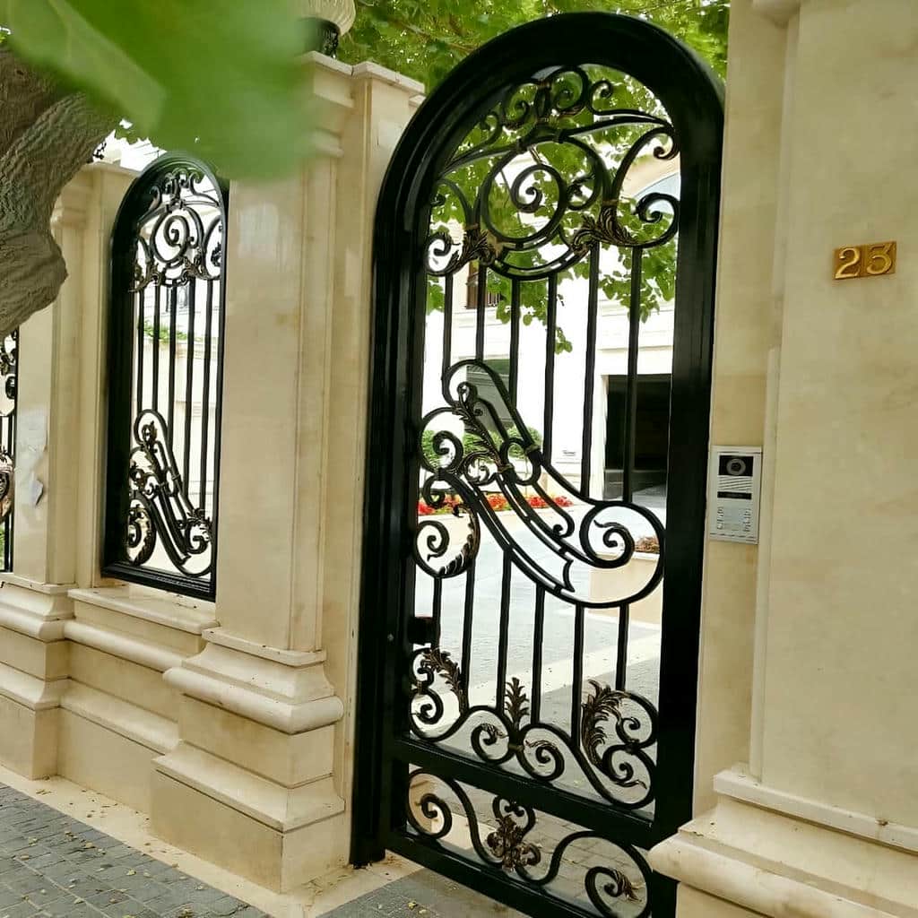 ساخت درب پارکینگ ریلی ریل زمینی پروفیلی در ساری ساخت درب پارکینگ ریلی ریل زمینی پروفیلی در ساری