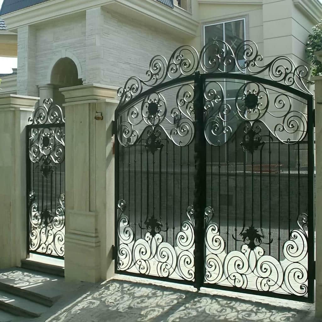 فروش درب آهنی کلاسیک کتیبه دار برای ورودی ساختمان در ساری