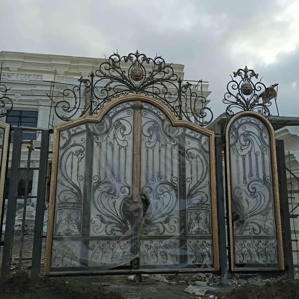 قیمت درب پارکینگ دو لنگه عریض سفارشی در ساری