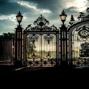 7 مدل درب حیاط مشبک نورگیر در ساری