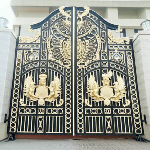12 طرح درب پارکینگ فلزی نمای ساختمان در ساری