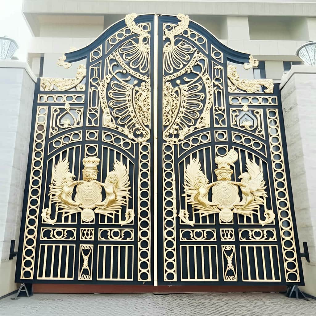 12 طرح درب پارکینگ فلزی نمای ساختمان در ساری