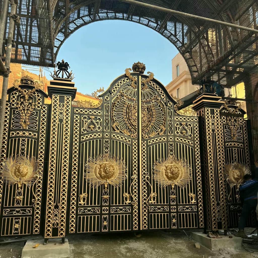 سفارش درب ویلایی پارکینگ دو لنگه در ساری با تعیین جهت بازشو
