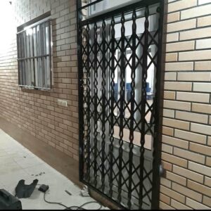 درب آکاردئونی ضد سرقت ساده ساری