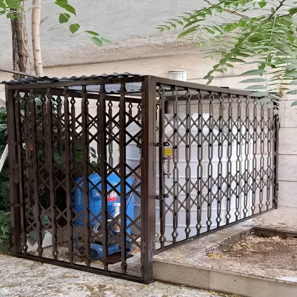 حفاظ آکاردئونی ساری ورودی ساختمان