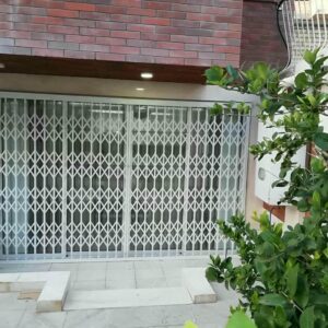 حفاظ درب ورودی ساری با طراحی فلزی مدرن