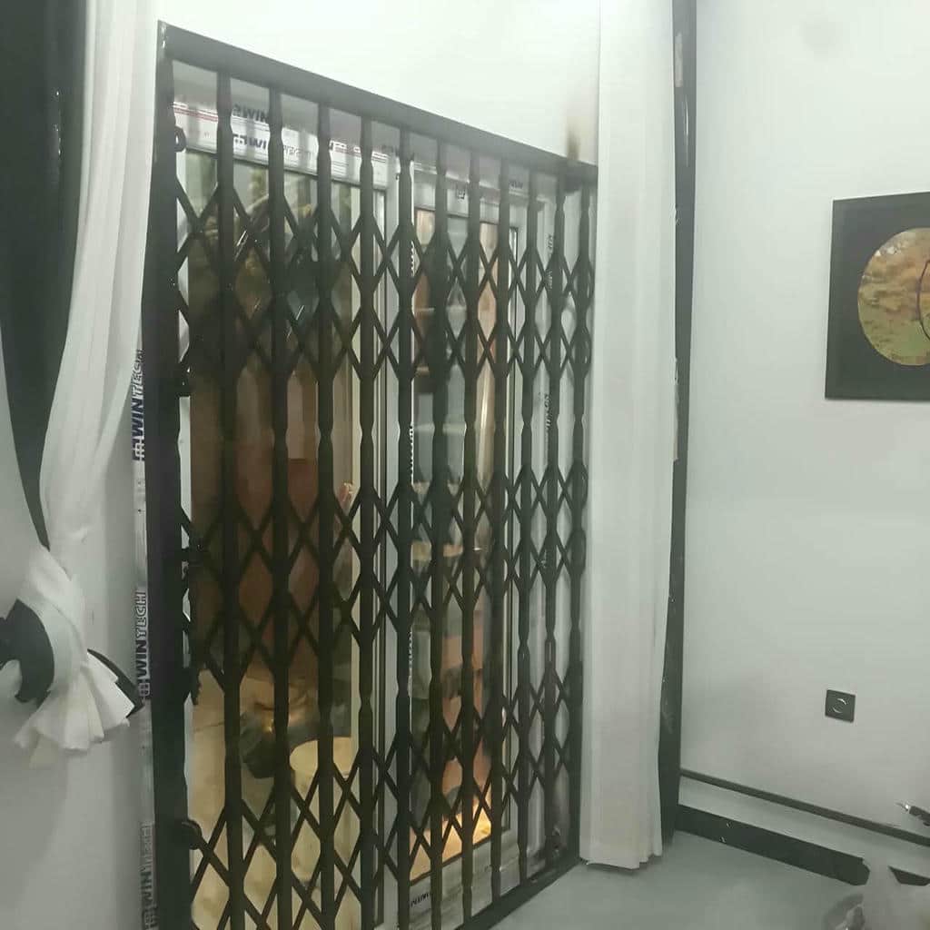حفاظ کشویی فلزی ورودی ساری