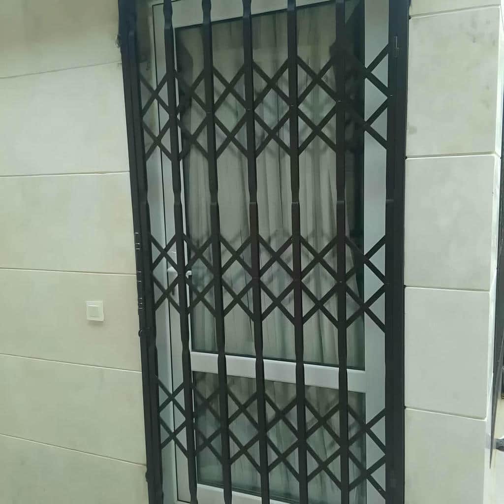 درب آکاردئونی آپارتمان ساری اجرای تخصصی