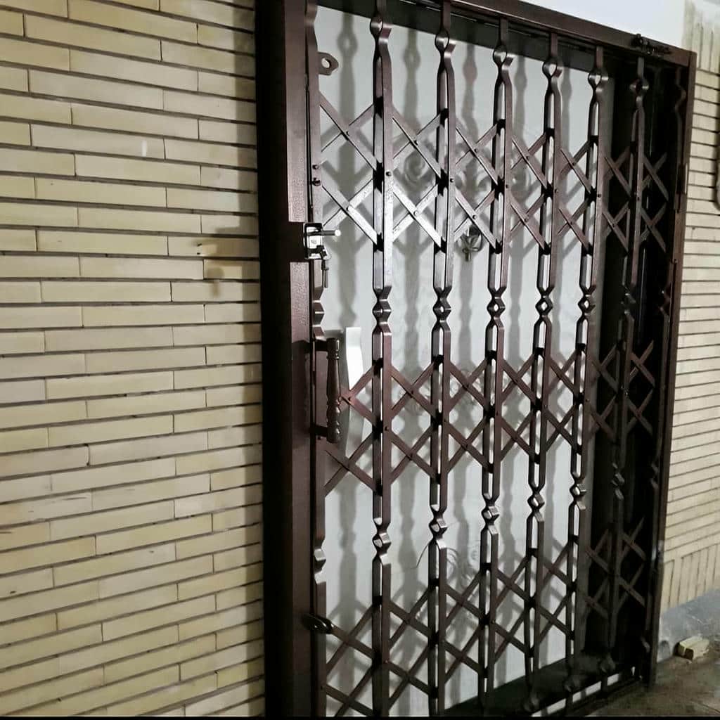 درب آکاردئونی فلزی ویلا ساری