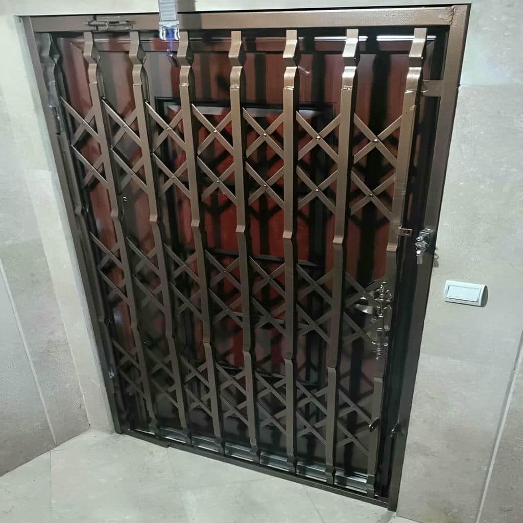 گارد آکاردئونی ساری