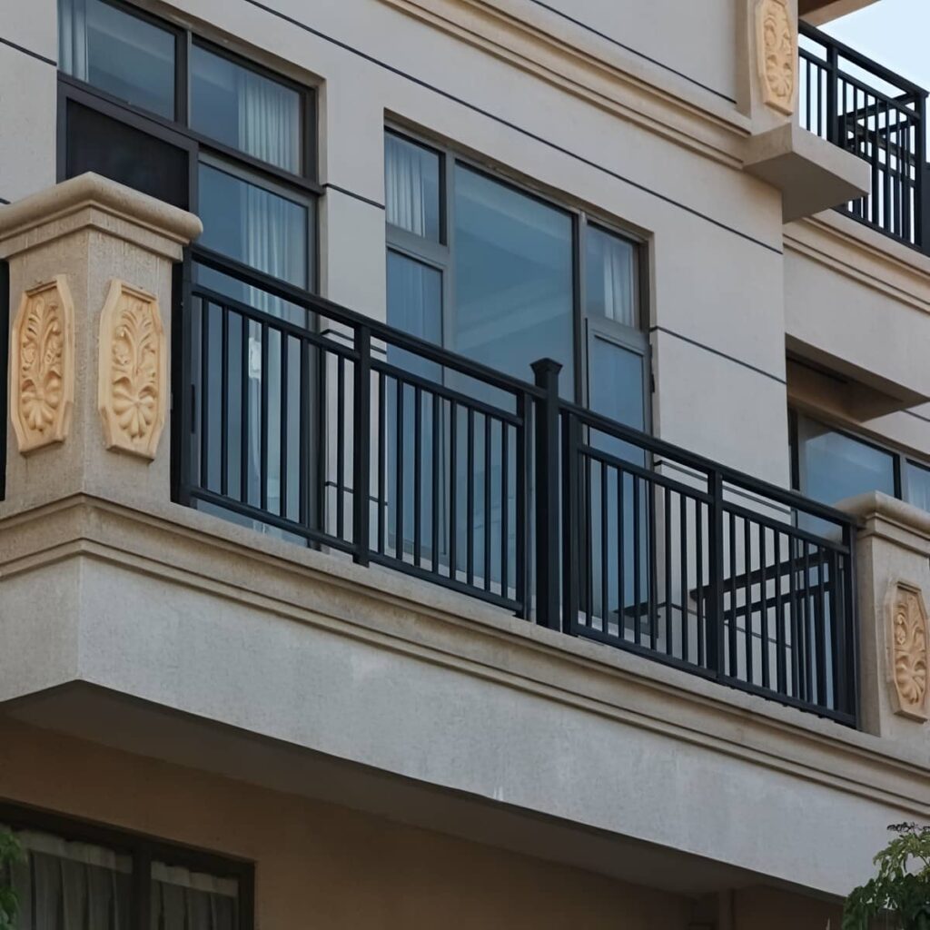نرده بالکن جوشکاری تمیز ساری