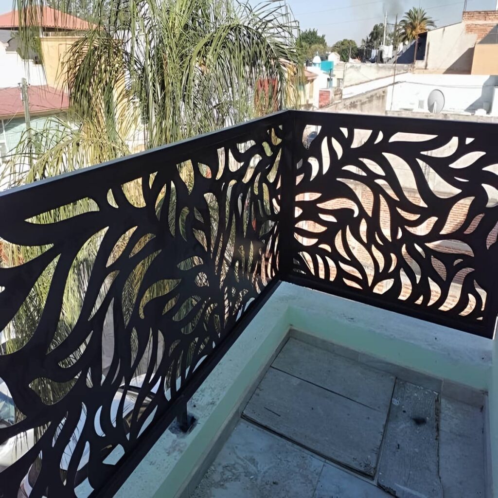 حفاظ راه پله ساری با پوشش رنگ کوره ای
