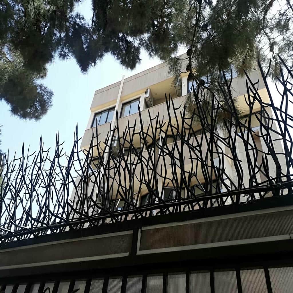 حفاظ لیلیوم فلزی نمای ساختمان