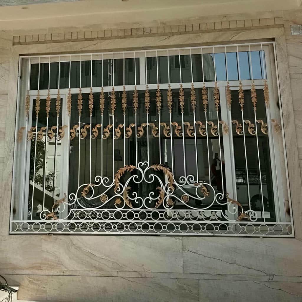 حفاظ آهنی پنجره با پوشش رنگ ساری حفاظ آهنی پنجره با پوشش رنگ ساری